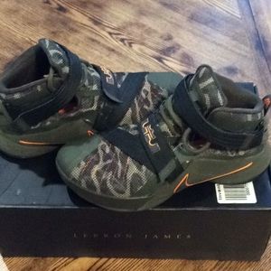 Men’s Nike Lebron Soldier IX Camo